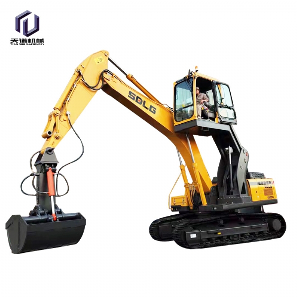 起落驾驶室白底-8